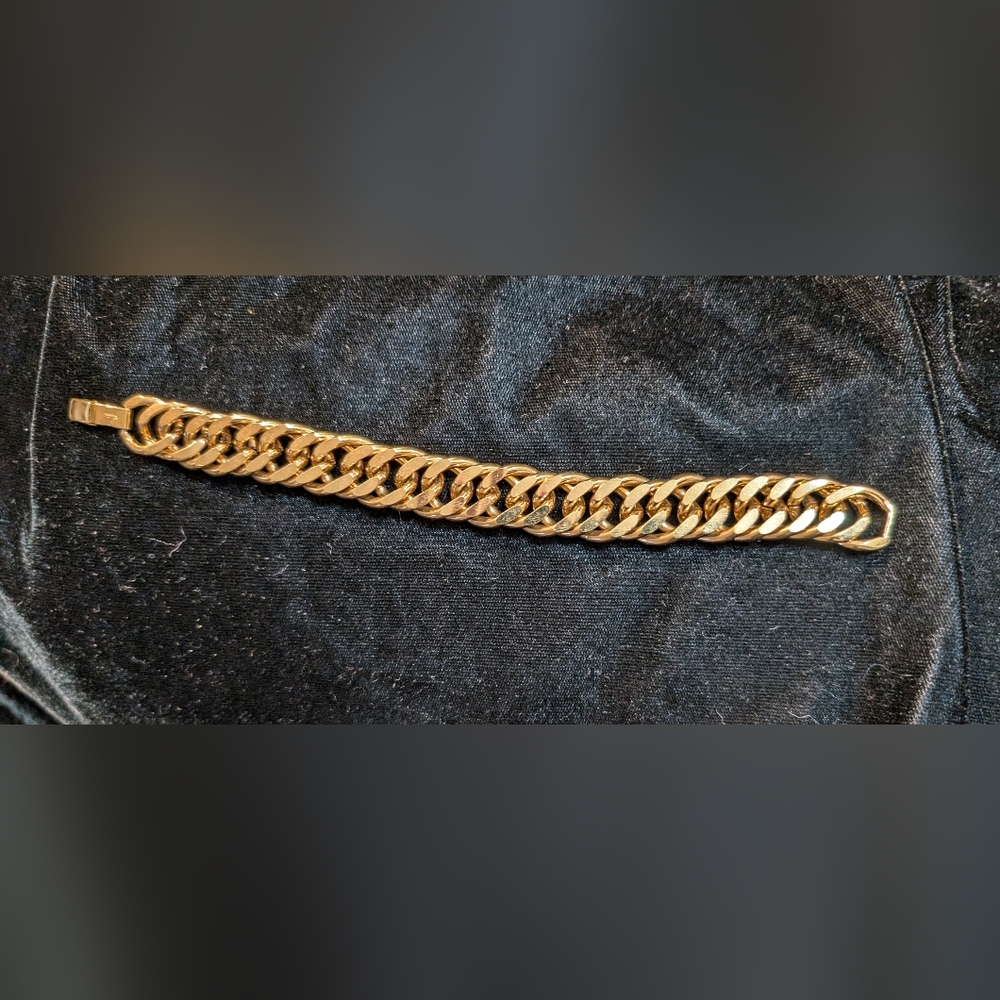 Vtg Unisex Napier heavy Gold tone link bracelet S